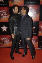 Rohit Roy, Gulshan Grover at Star Super Star Awards in Yashraj on 15th Nov 2011 (34).JPG